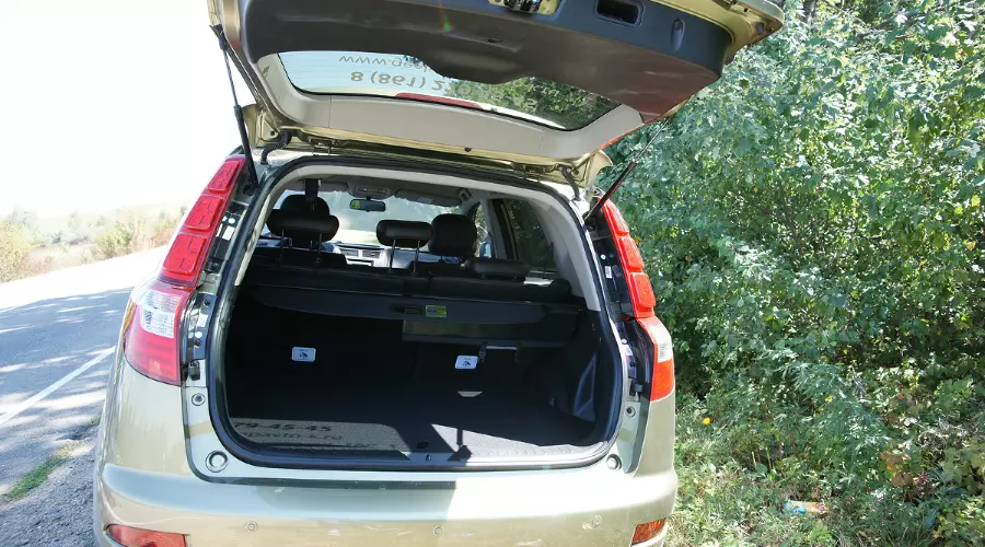 Тест-драйв Geely Emgrand X7. Первый и единственный кросс-Geely &copy;&nbsp;Фото ЮГА.ру