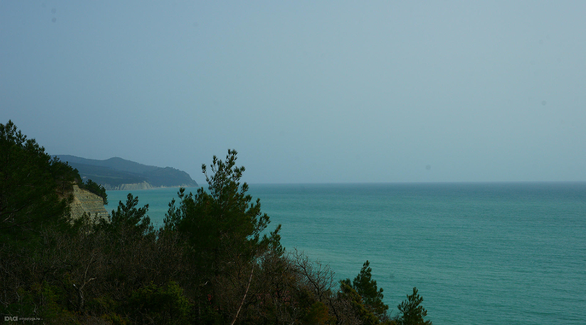 Черное море в районе пляжа Сосновка, Геленджик