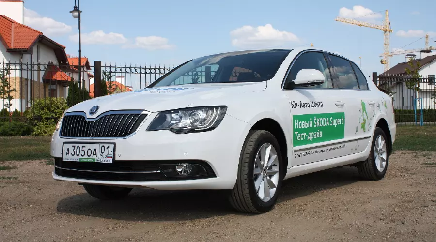 Обновленный ŠKODA Superb &copy;&nbsp;Фото ЮГА.ру