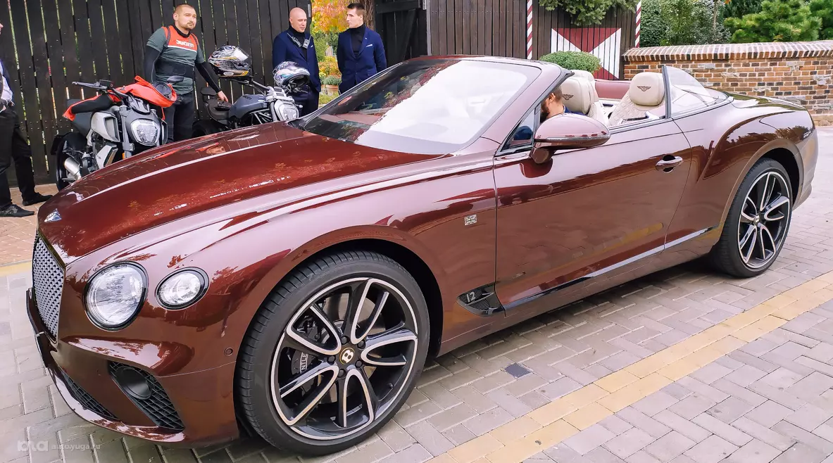 Bentley Continental GT Convertible W12