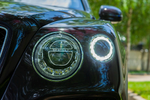 Bentley Bentayga V8 © Фото Евгения Мельченко, Юга.ру