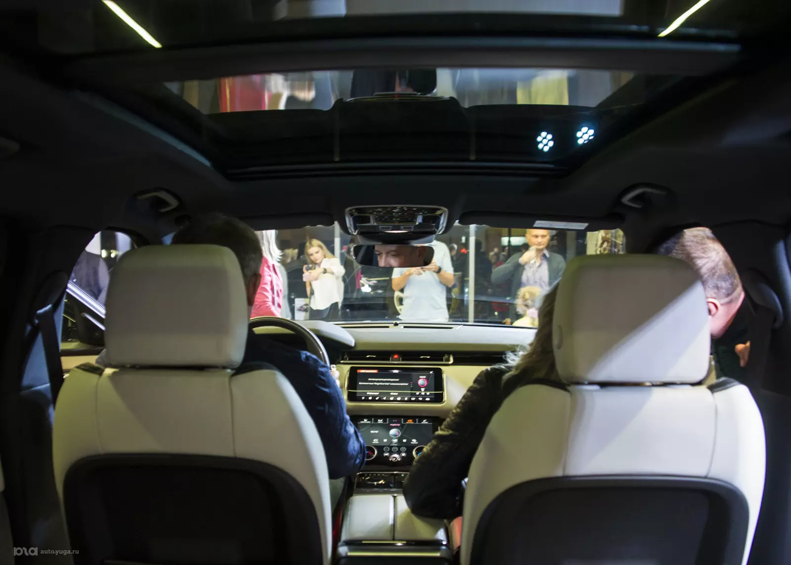 Салон Range Rover Velar