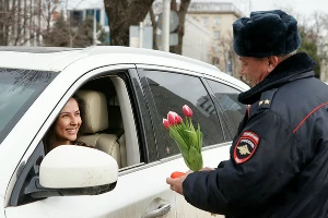 В Краснодаре состоялся праздничный «Цветочный патруль» &copy;&nbsp;Фото Евгения Мельченко, Юга.ру