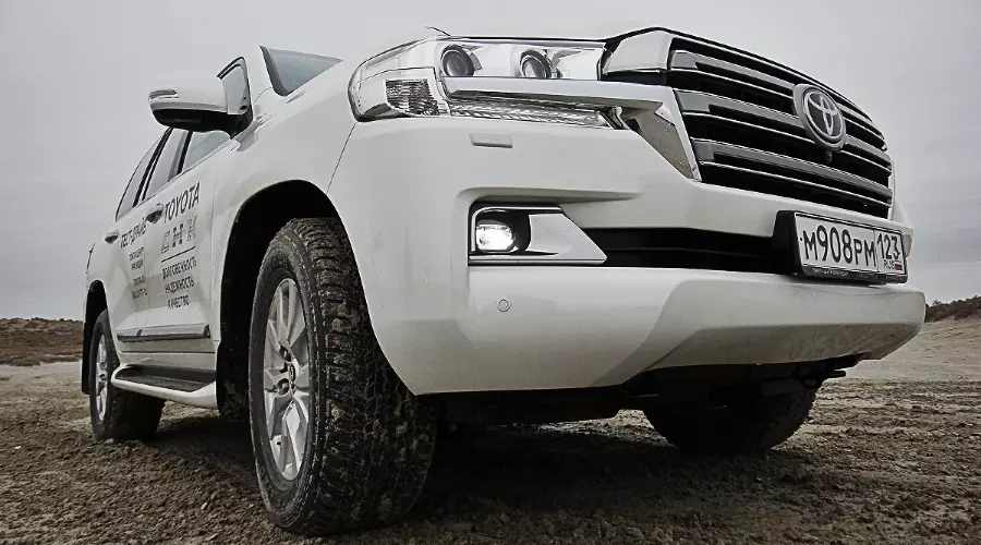 Тест-драйв нового Toyota Land Cruiser 200. В чем соль, брат &copy;&nbsp;Фото ЮГА.ру