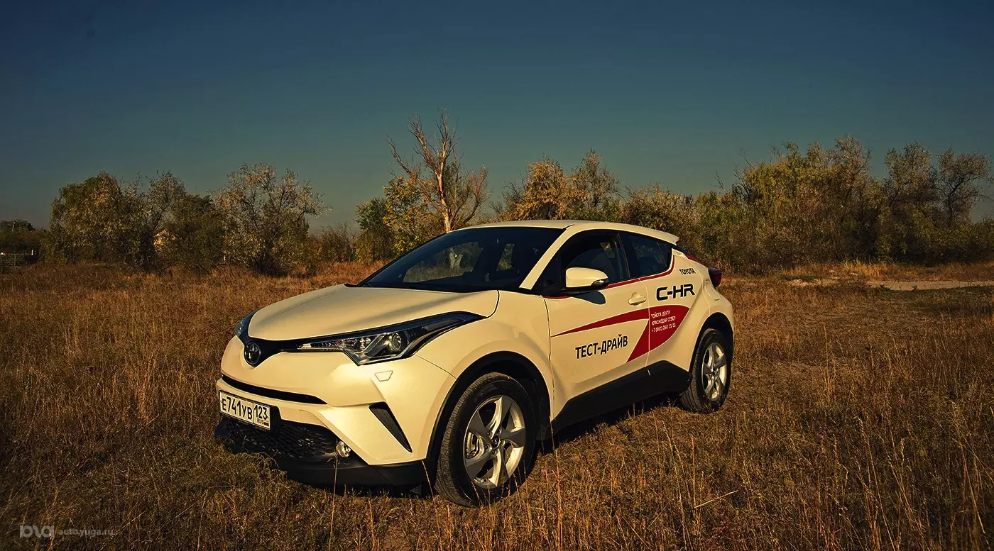 Новый кроссовер. Toyota C-HR